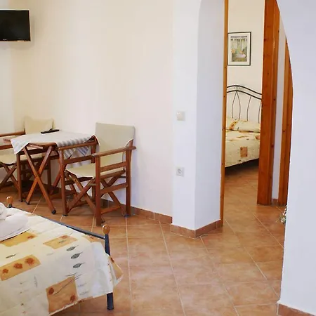 Anna Apartmanhotel 4*
