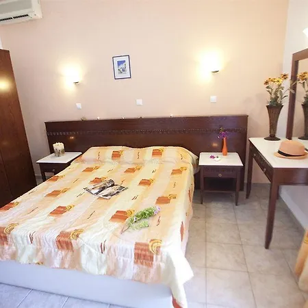 Aparthotel Anna Agios Prokopios (Naxos)